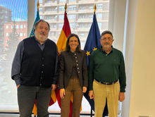 la alcaldesa con el hijo predilecto y el hijo adoptivo.jpg