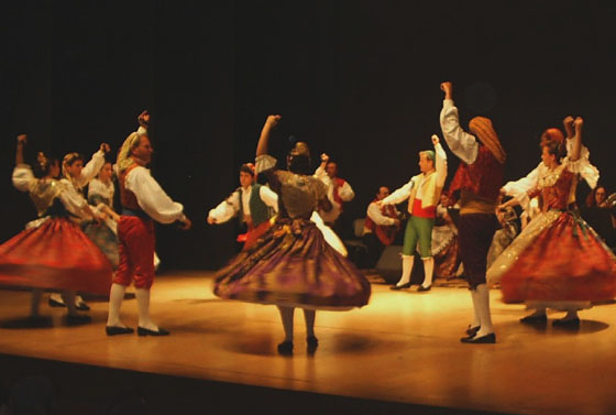 Grup de Danses Quart de Poblet