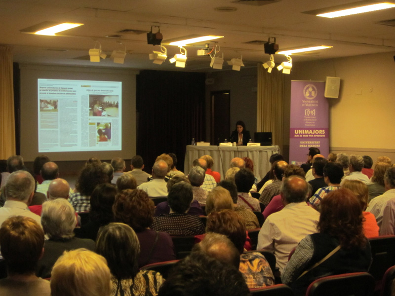 Conferencia en el salón de Actos Casa de la Cultura