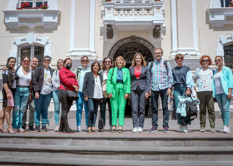 Foto familia L Fernandez ecuador.jpg