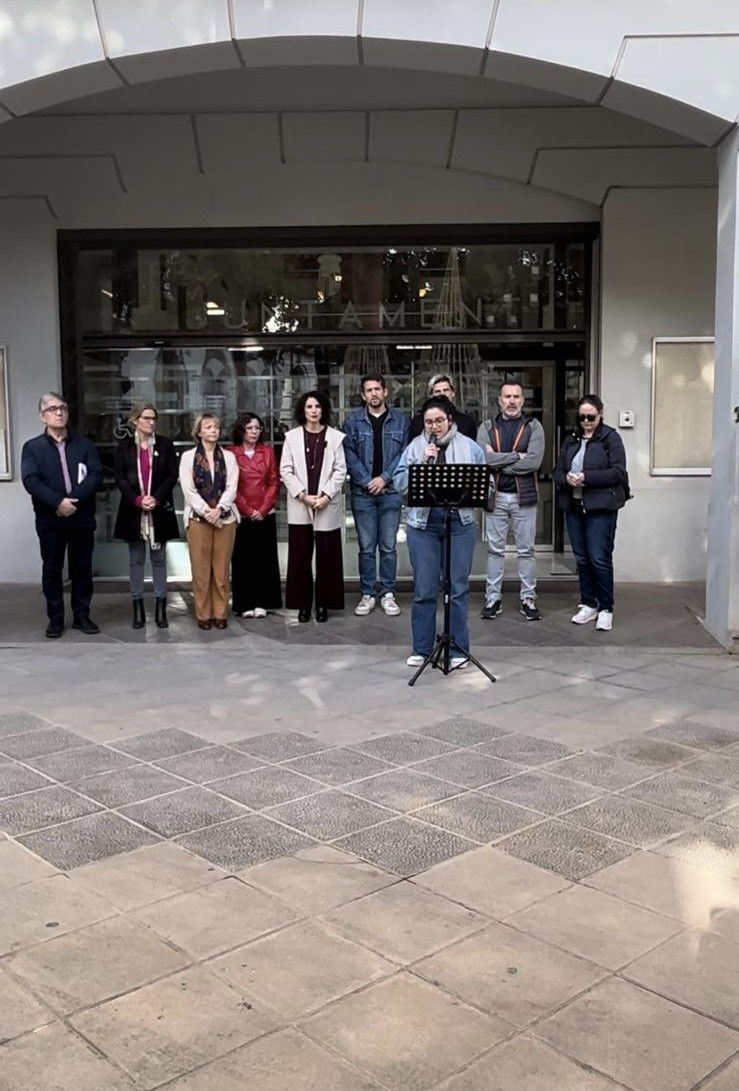 291124 1 mes  Alba Abellán poema.jpg