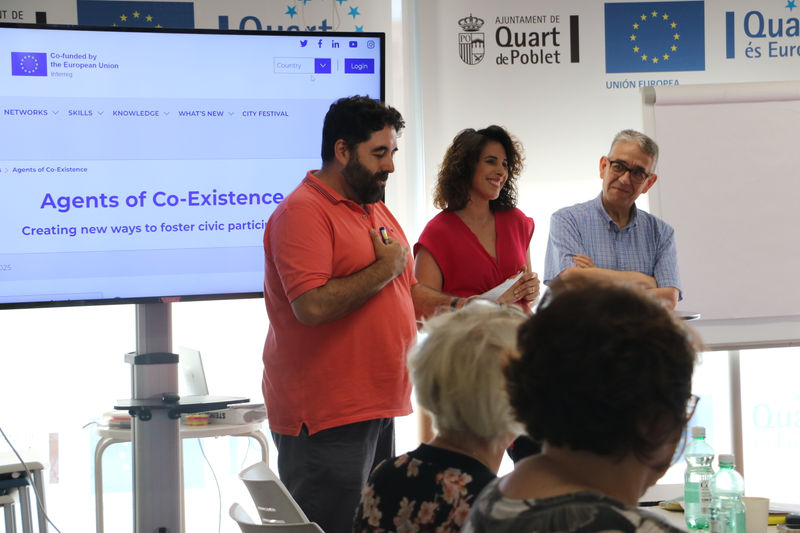La alcaldesa Cristina Mora recibe a los expertos europeos del programa URBACT en su paso por Quart de Poblet.JPG