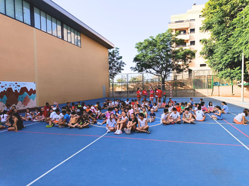 Centenares de niños y adolescentes han participado cada semana en las actividades de 'Quart a l'estiu'.jpg